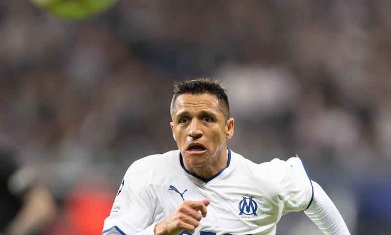 Alexis Sanchez of Marseille in action against Eintracht Frankfurt in the UEFA Champions League on October 26, 2022.