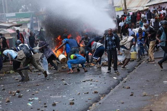 Protestors engaging police officers during Azimio protests