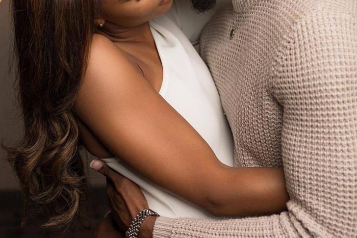 Couple kissing [Credit Beautiful Balck Couple]