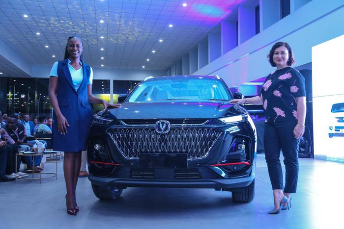 Sylvia Agani and Julia Vershinskaya with the Oshan