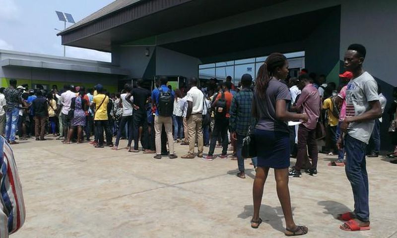 Things you can do if you are stuck in a queue for hours