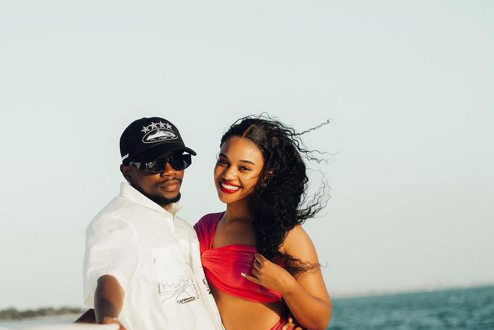 Marioo and Paula Kajala