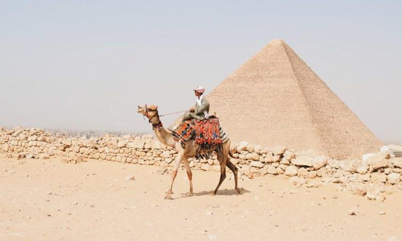 The Pyramids of Giza [Travel with a pen]