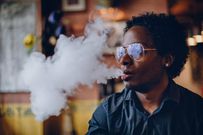 Vaping causes testicles to shrink [istockphoto]