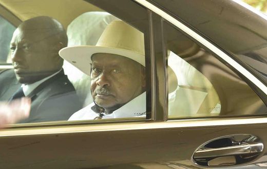 ___8746149___2018___8___20___10___ruto+museveni_1