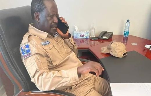 Raila Odinga in combat gear