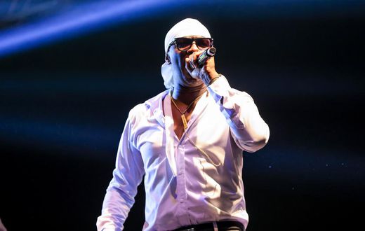 Nameless wows the crowd with his tunes