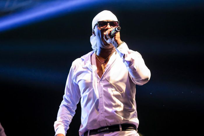 Nameless wows the crowd with his tunes