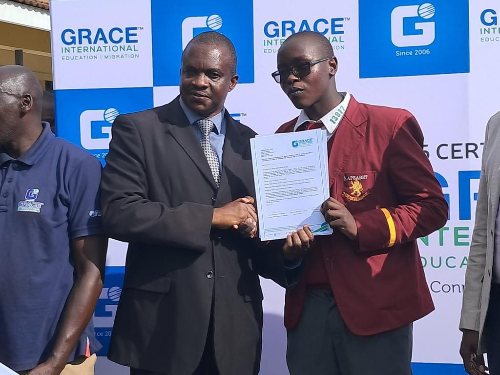 Kelvin Kemboi the top student in the Eldoret Maths Contest
