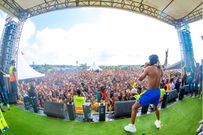 Diamond Platnumz performing in Jangwani