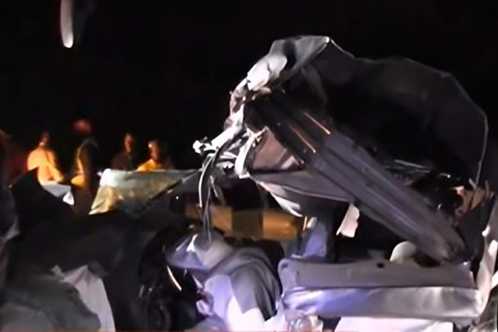 4 dead, scores injured in grisly road accident involving 3 vehicles