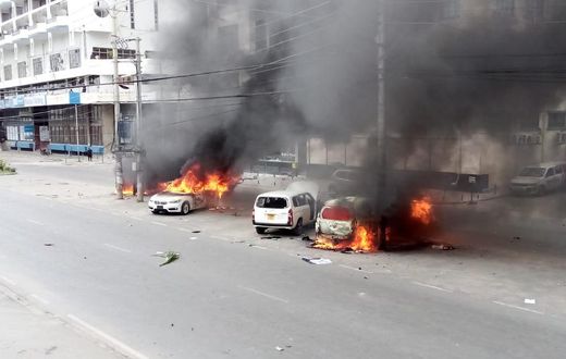 Vehicles burnt outside Qaffee Point Mombasa