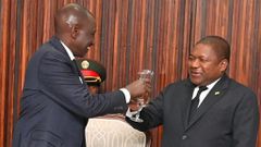 President William Ruto and President Filipe Jacinto Nyusi at Ponta Vermelha Palace, Maputo, Mozambique.