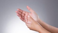 4 natural ways to get soft palms