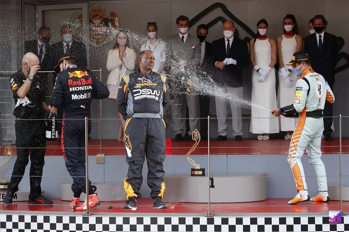 An image has gone viral on social media, claiming to show President William Ruto being sprayed with champagne during the 2024 WRC Safari Rally.