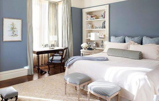 Serene blues and crisp whites interiors give a coastal and tranquil atmosphere [Pinterest]