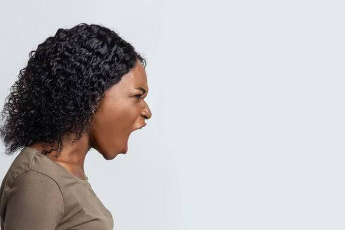 How to know you’re friends with a female psychopath [adobestock]