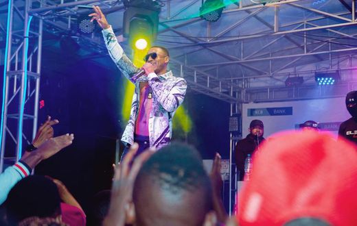 Alikiba in a previous show