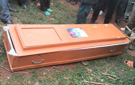 An empty coffin which was found dumped at the gate to a homestead in Kisii County on Thursday morning