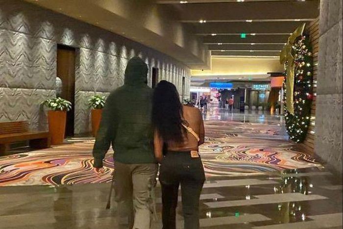 Couple walking at night/ Date night ideas/Courtesy