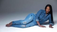 A curvy lady on denim.