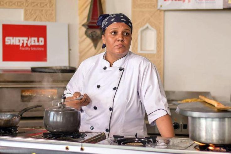 Kenyan chef breaks Guinness World Record for cooking for longest hours