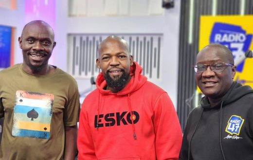 Alex Mwakideu (centre) at Radio47 on Saturday, August 19, hosted by Ali Hassan Kauleni