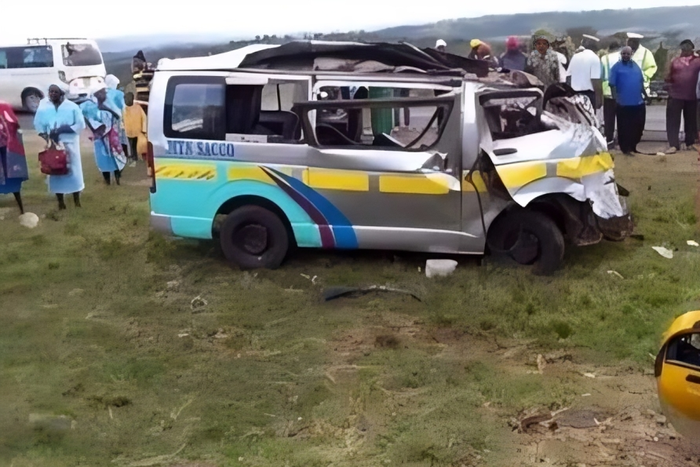 The scene of the road accident at Mahiga Meeru area, along the Nyahururu-Nyeri road on Saturday evening