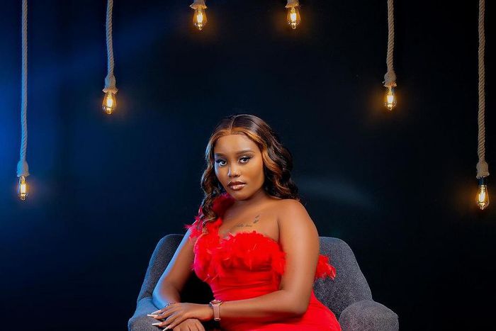 Alma Mutheu and her content partner Gift