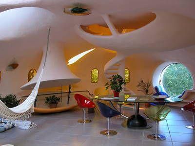 Interior of the Bubble house [Pinterest]