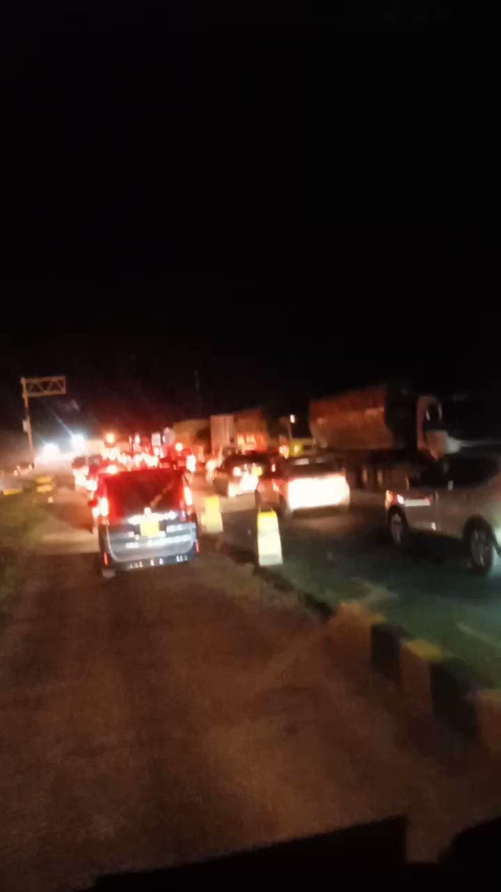 KeNHA's update after motorists spent entire night stuck along Nairobi-Nakuru highway