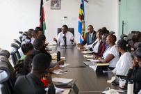 Sports CS Ababu Namwamba with Cape Media staff at Talanta Plaza