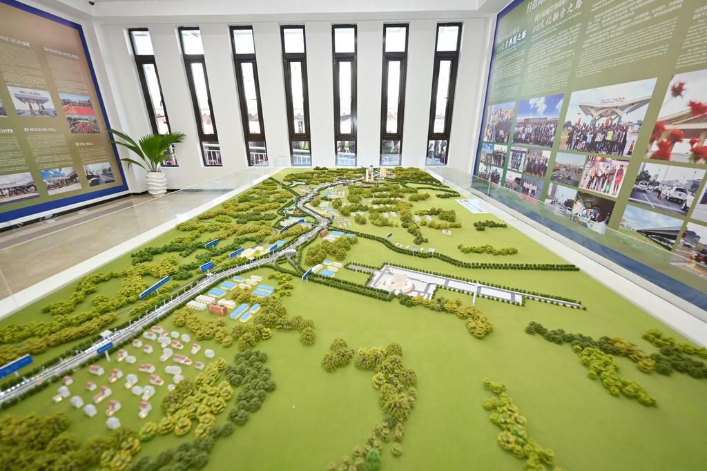 Cabinet Secretary for Roads and Transport, Kipchumba Murkomen has provided a glimpse into the ongoing expansion of the Nairobi Expressway Exit Plaza at Greenpark.