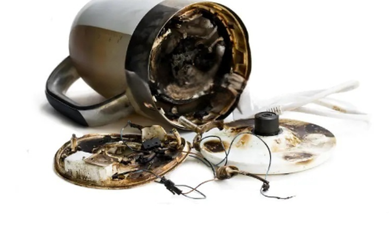 A broken electric kettle