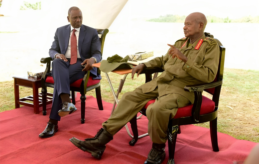 President William Ruto with Ugandan President Yoweri Museveni
