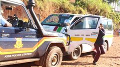 Matatu crew flee from police in Nyankongo in the outskirts of Kisii town during 2018 matatu crackdown (Twitter)