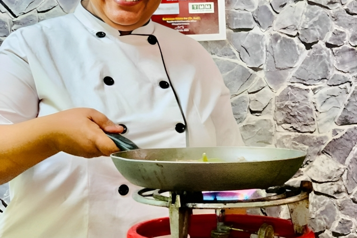 Kenyan chef Maliha Mohammed in the kitchen