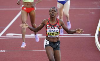 Faith Kipyegon wins gold in 1500m women's race during the 2022 World Athletics Championships in Orgeon