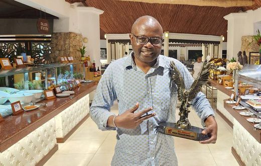 Kenya Editors Guild fetes veteran journalist Alex Chamwada with the Pioneer/Trailblazer award