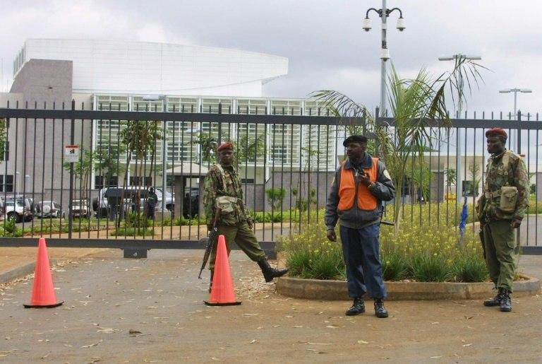 Kenyan security forces guard the US embassy in Nairobi. New Kenyan notes not accepted at US Embassy, alert for Visa applicants