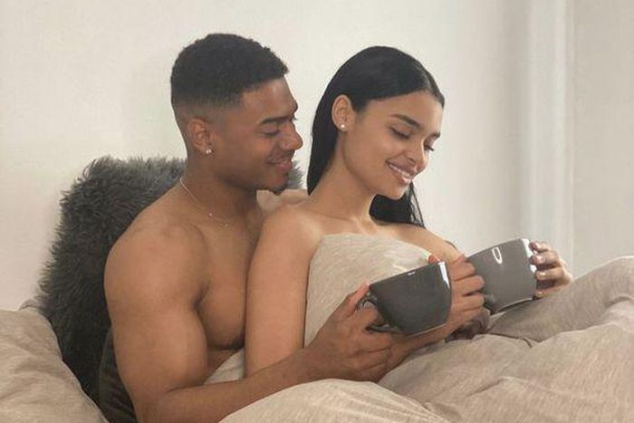 Do friends-with-benefits work? [Pinterest]