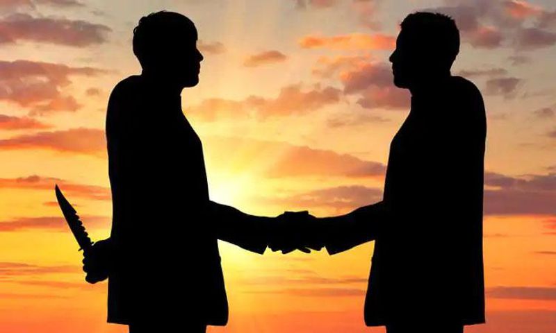 5 bitter-truths about being attracted to a friend's partner