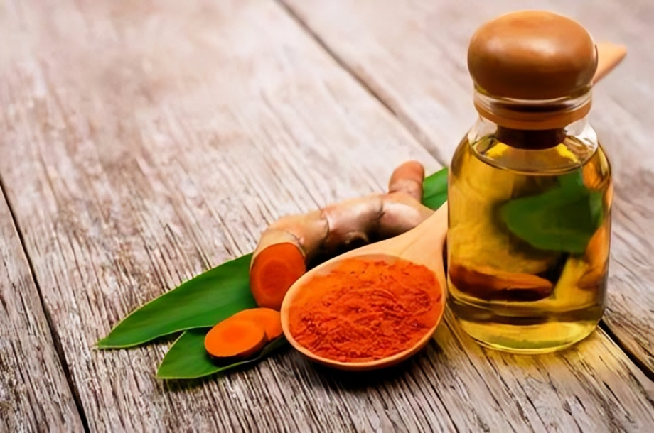 Cooking oil to massage off turmeric stains