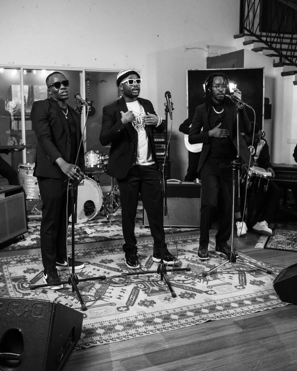 Wakadinali performing 'Maproso'