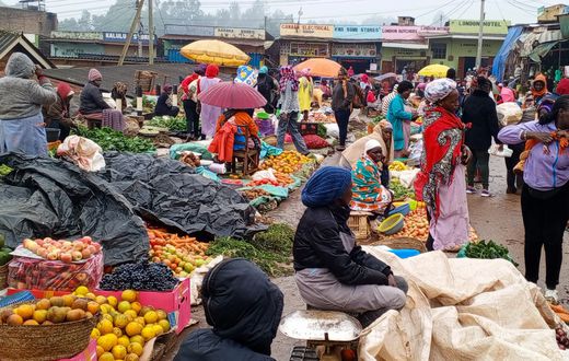 Traders in a Kenyan market