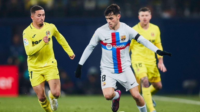 Barcelona go 11 points clear