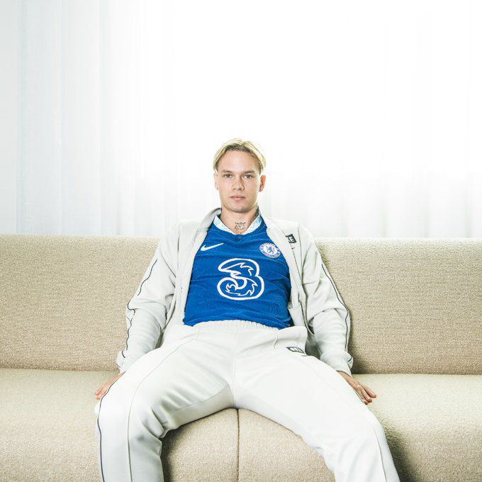 Mudryk signs for Chelsea