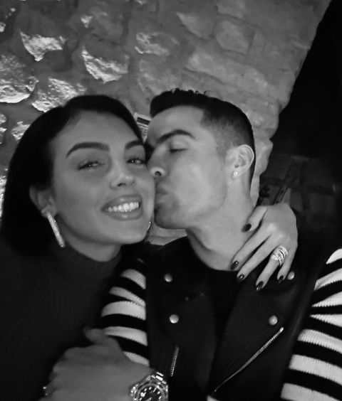 Cristiano Ronaldo'S Romantic Proposal: A Look At Georgina Rodriguez'S Dream Ring! - 6ik77lo