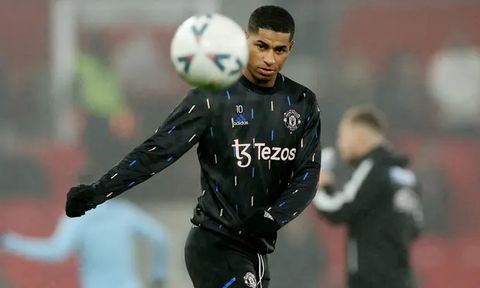 Manchester United's Marcus Rashford during the warm up before the match
