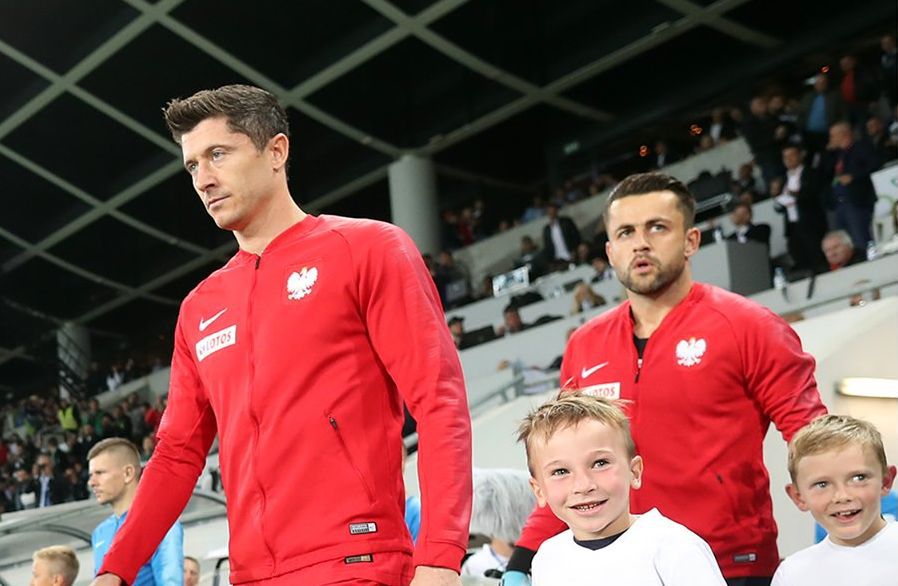 Полша ще брани върха от набралия скорост тим на Австрия